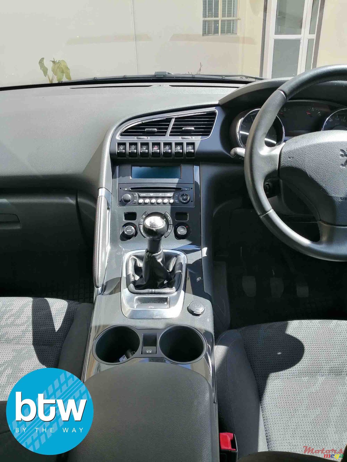 2013' Peugeot 3008 photo #6