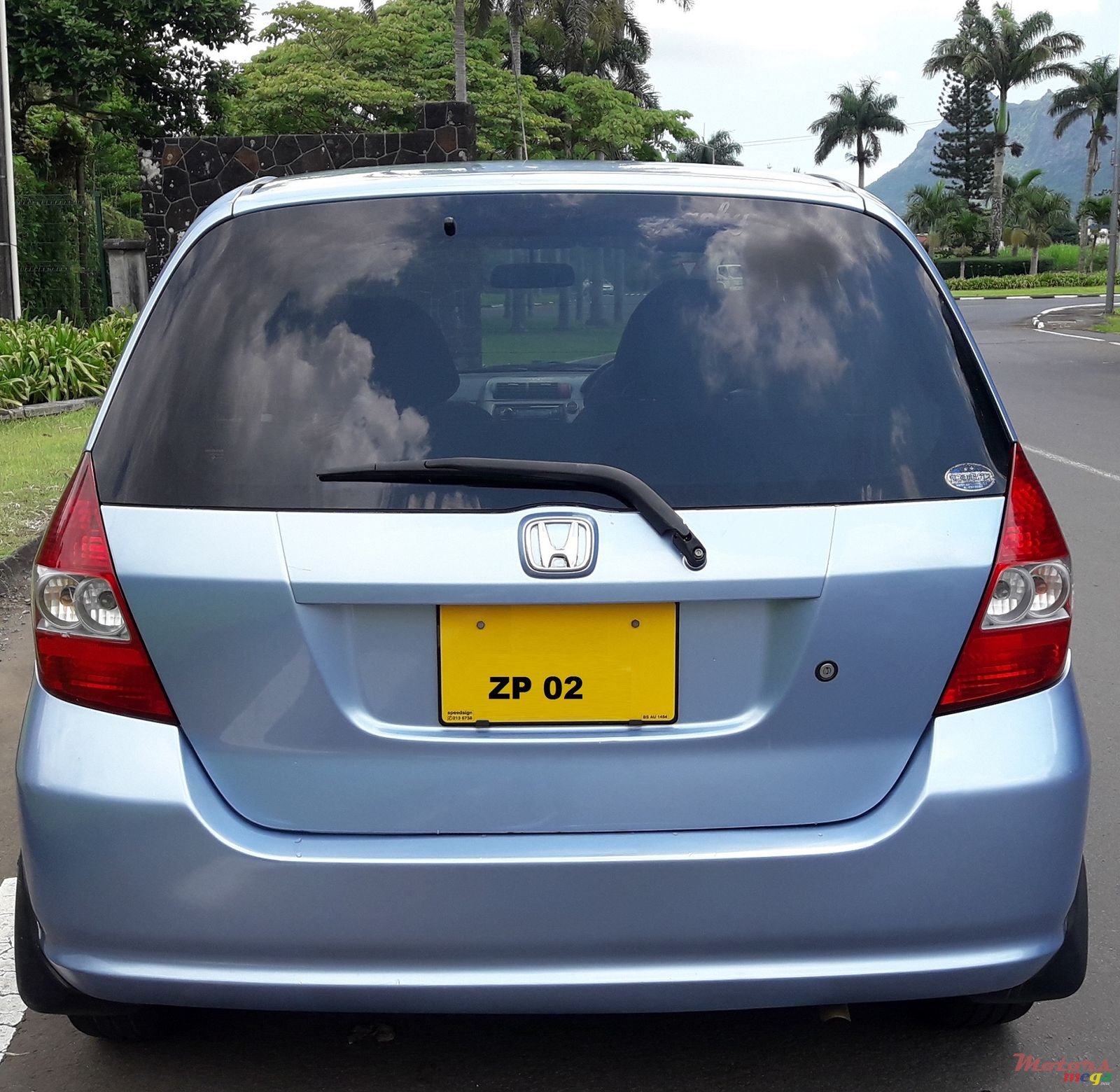 2002' Honda Fit photo #1