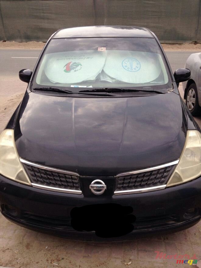 2005' Nissan photo #1