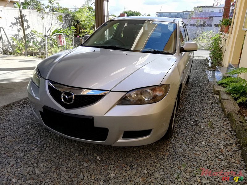 2007' Mazda 3 photo #1
