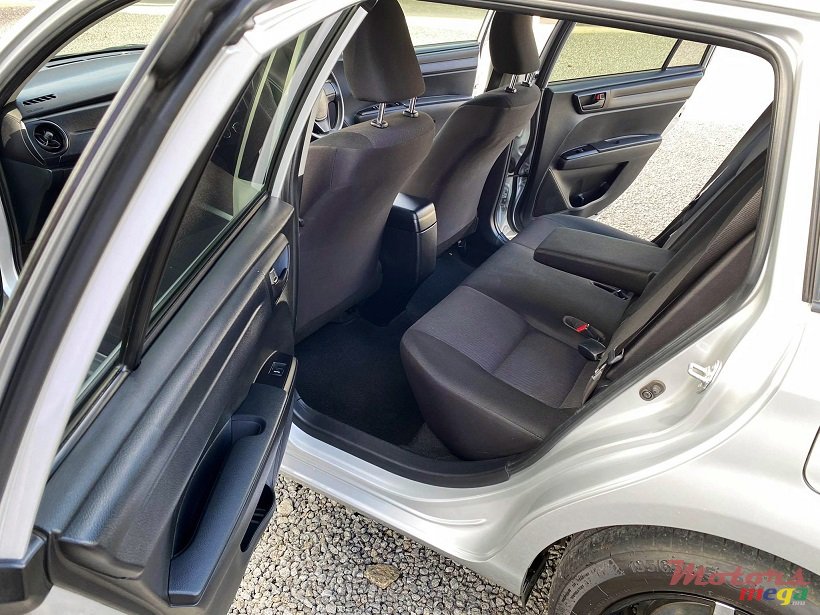 2017' Toyota Axio Fielder Facelift 1.5L photo #4