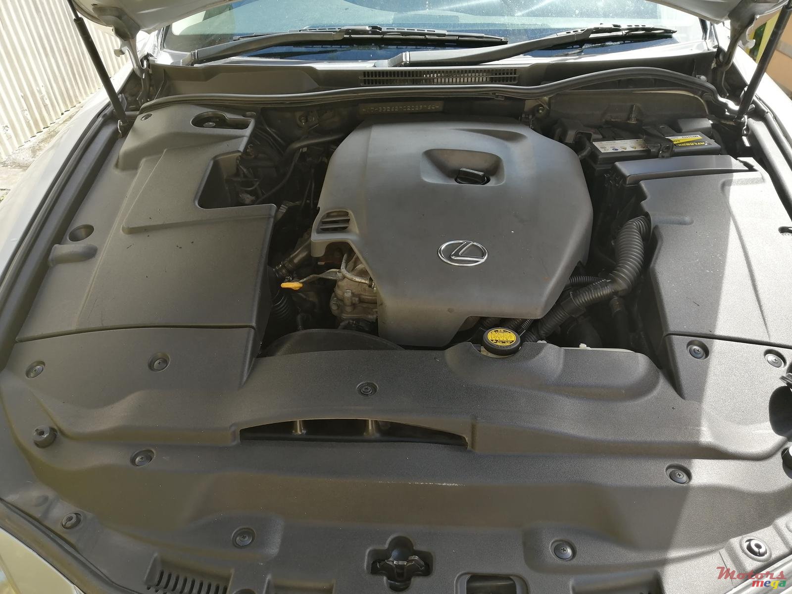 2008' Lexus IS 220D photo #6