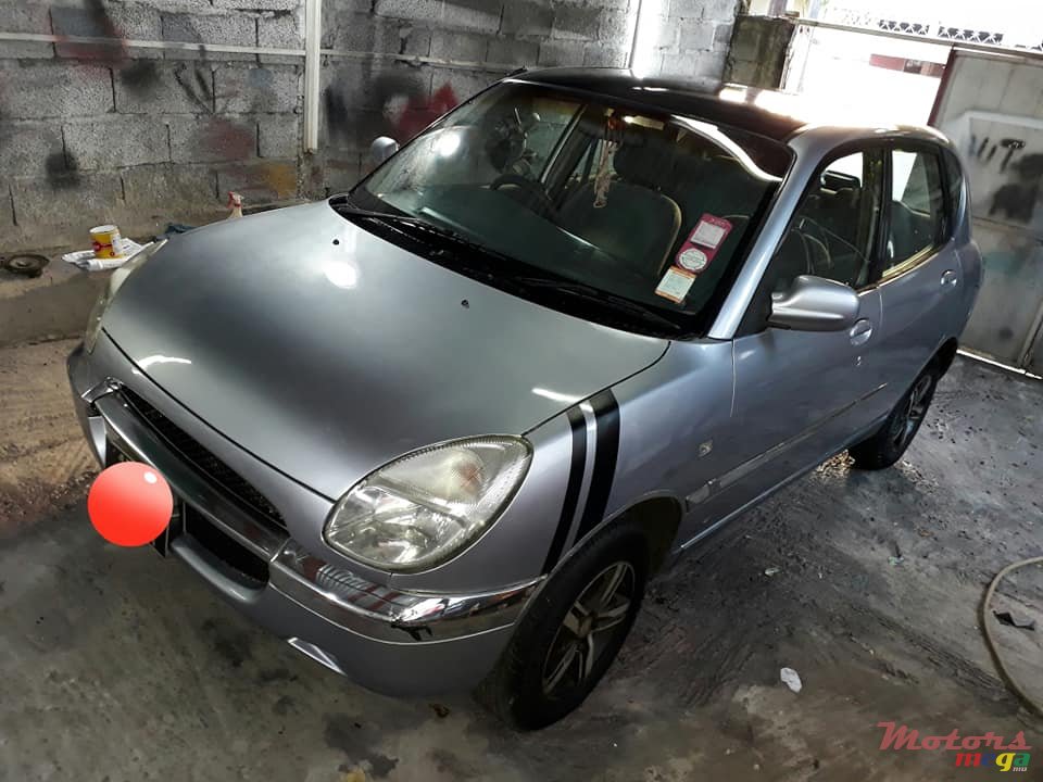 2001' Toyota Duet photo #6