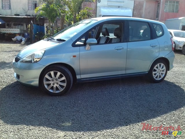 2005' Honda Jazz photo #1