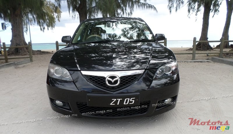 2005' Mazda 3 photo #1