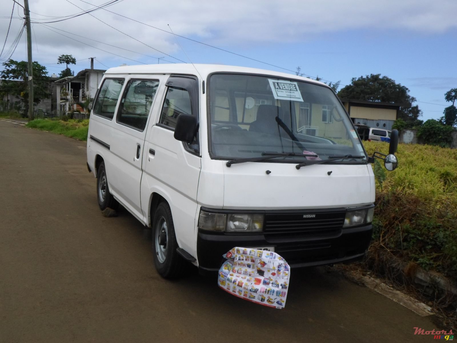 1999' Nissan URVAN photo #1