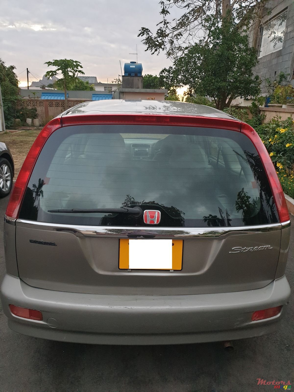 2001' Honda Stream photo #2