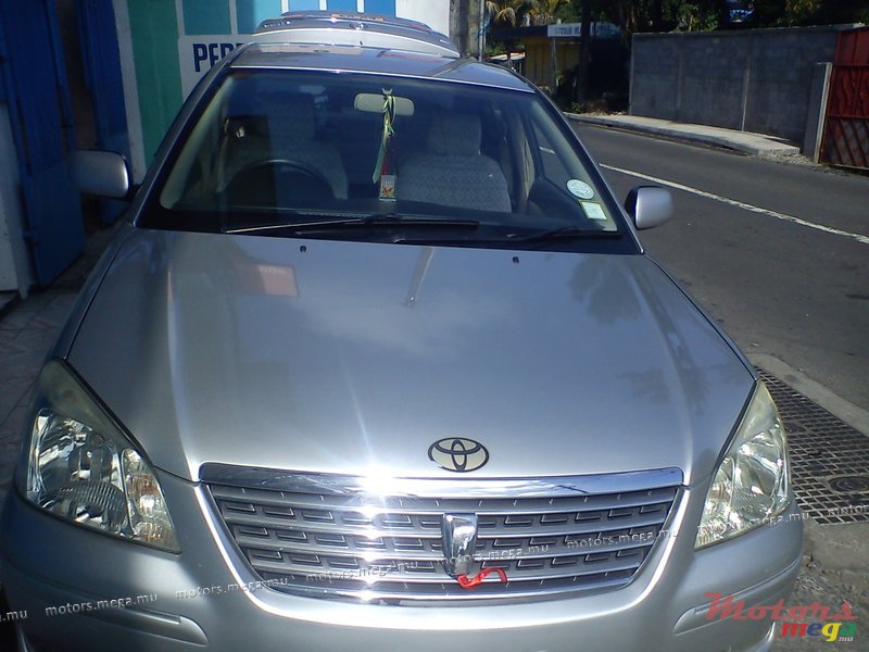 2004' Honda toyota premio photo #1