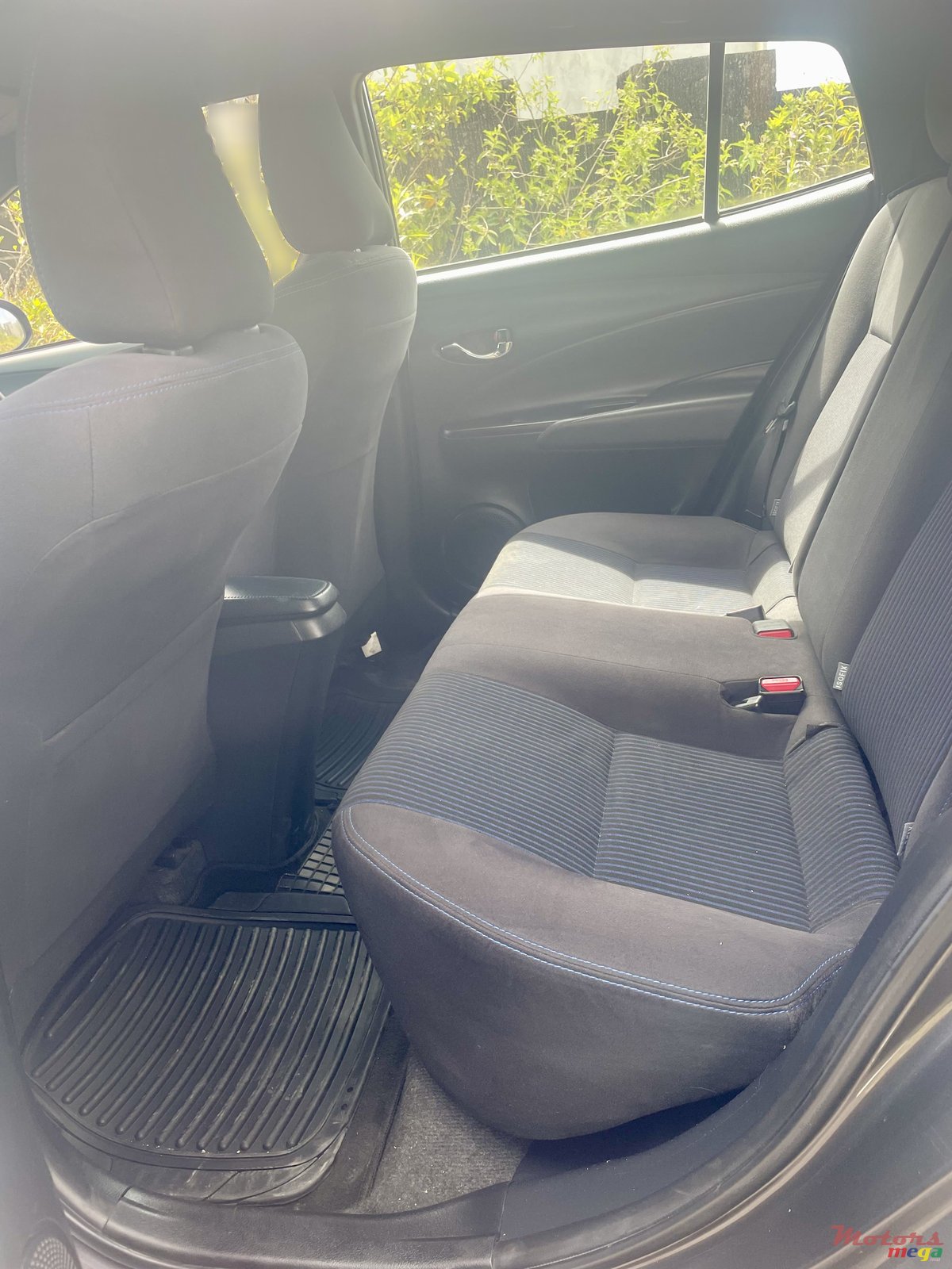 2018' Toyota Yaris Hatchback photo #4