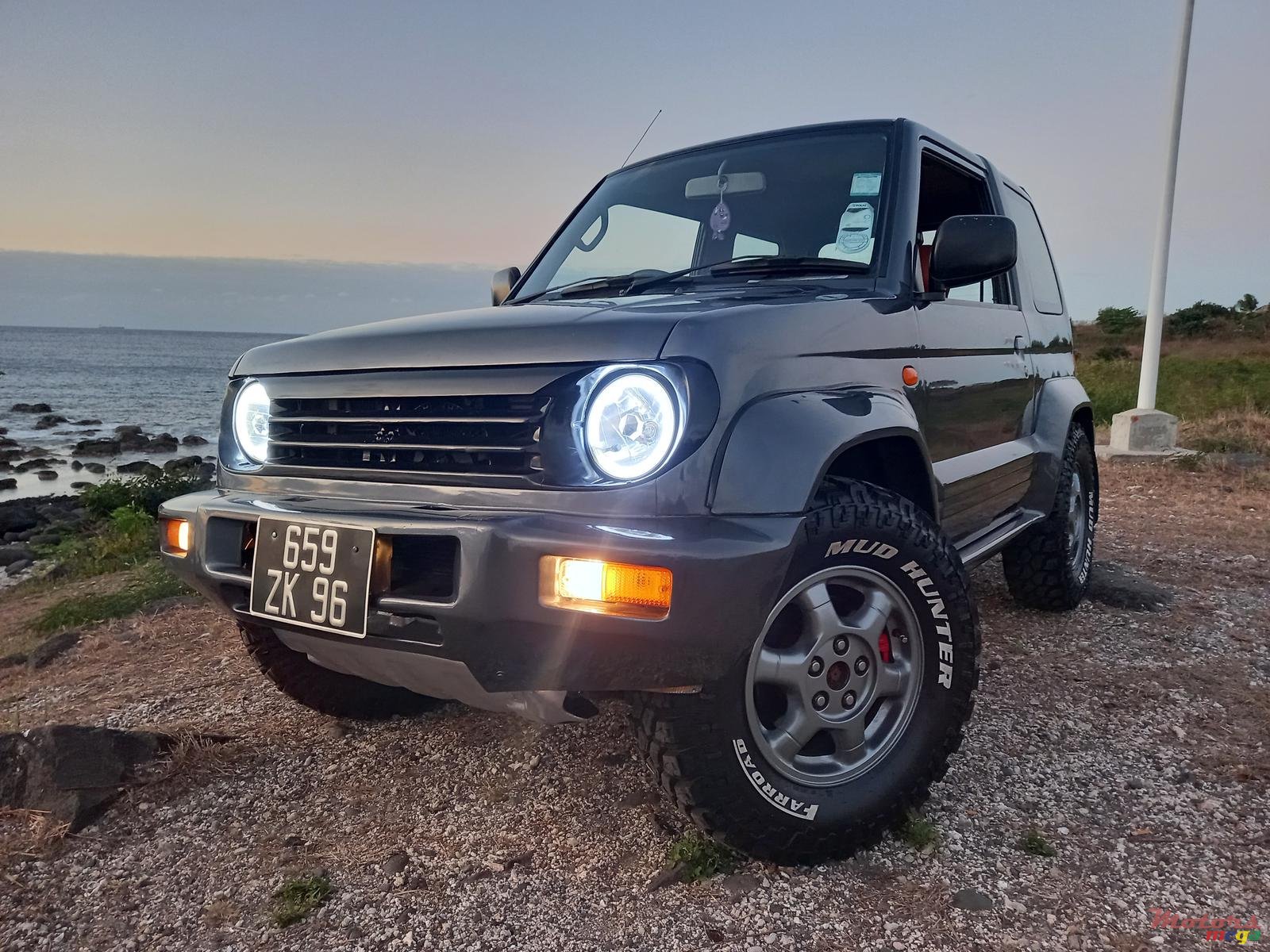 1996' Mitsubishi Pajero OFFROAD photo #3