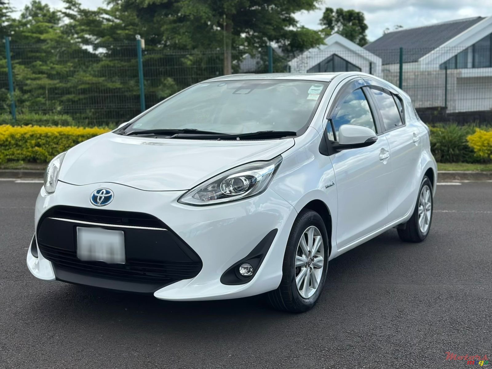 2018' Toyota Aqua photo #2