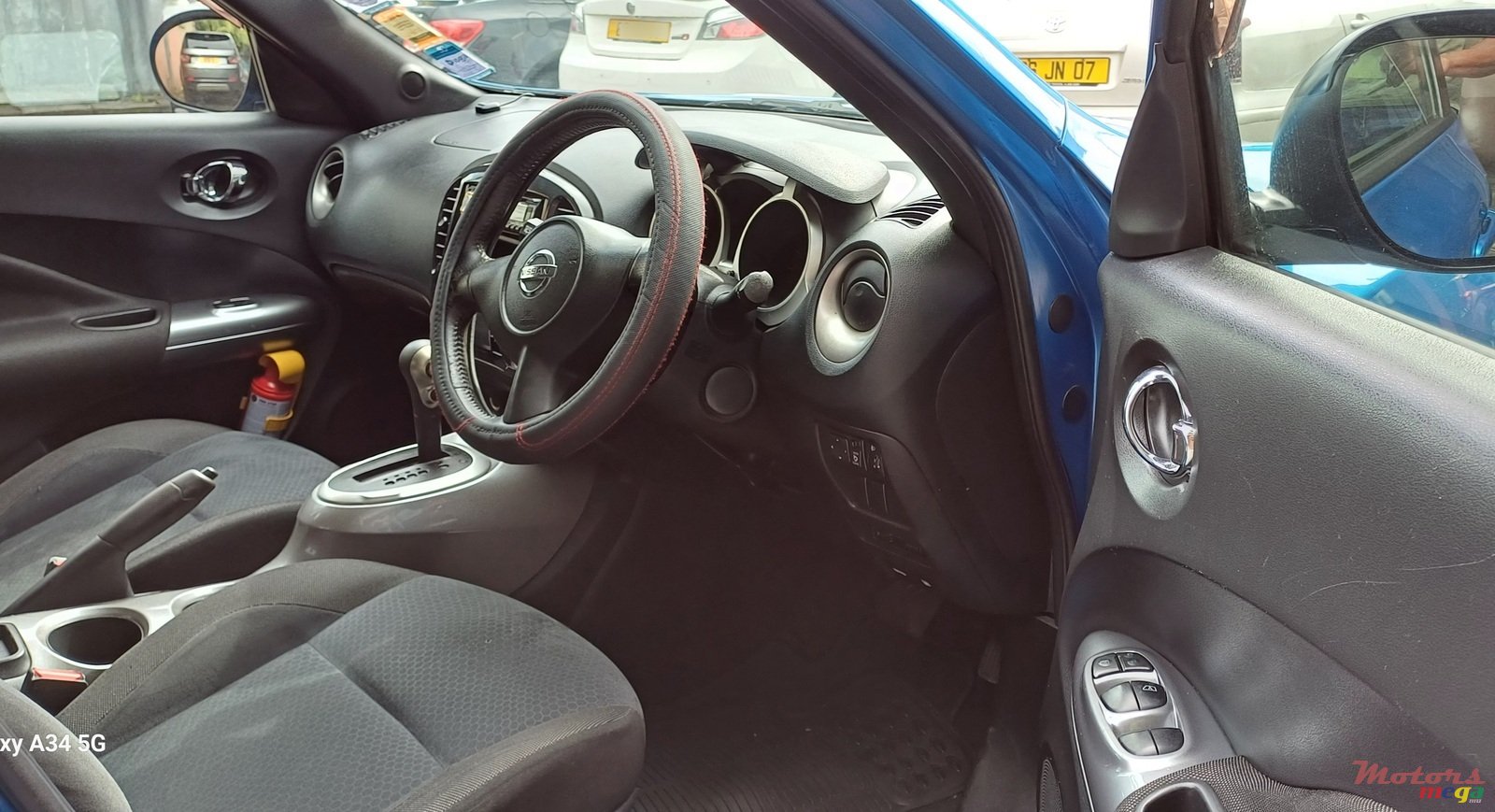 2011' Nissan Juke photo #5