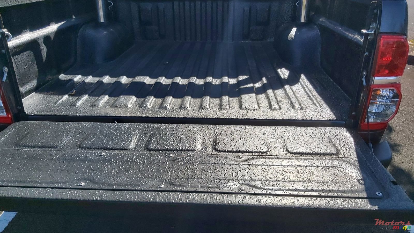 2015' Toyota Hilux As new, low mileage photo #6