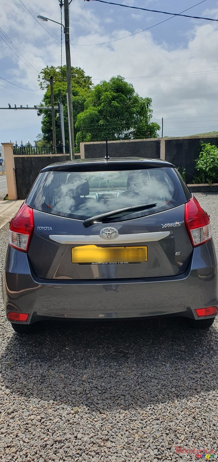 2015' Toyota Yaris photo #4