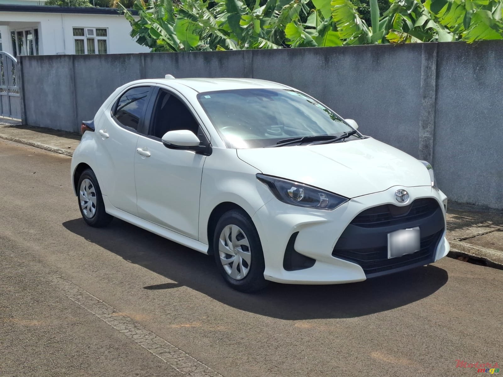 2021' Toyota Yaris photo #1