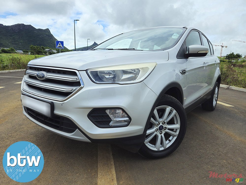 2019' Ford Kuga photo #2