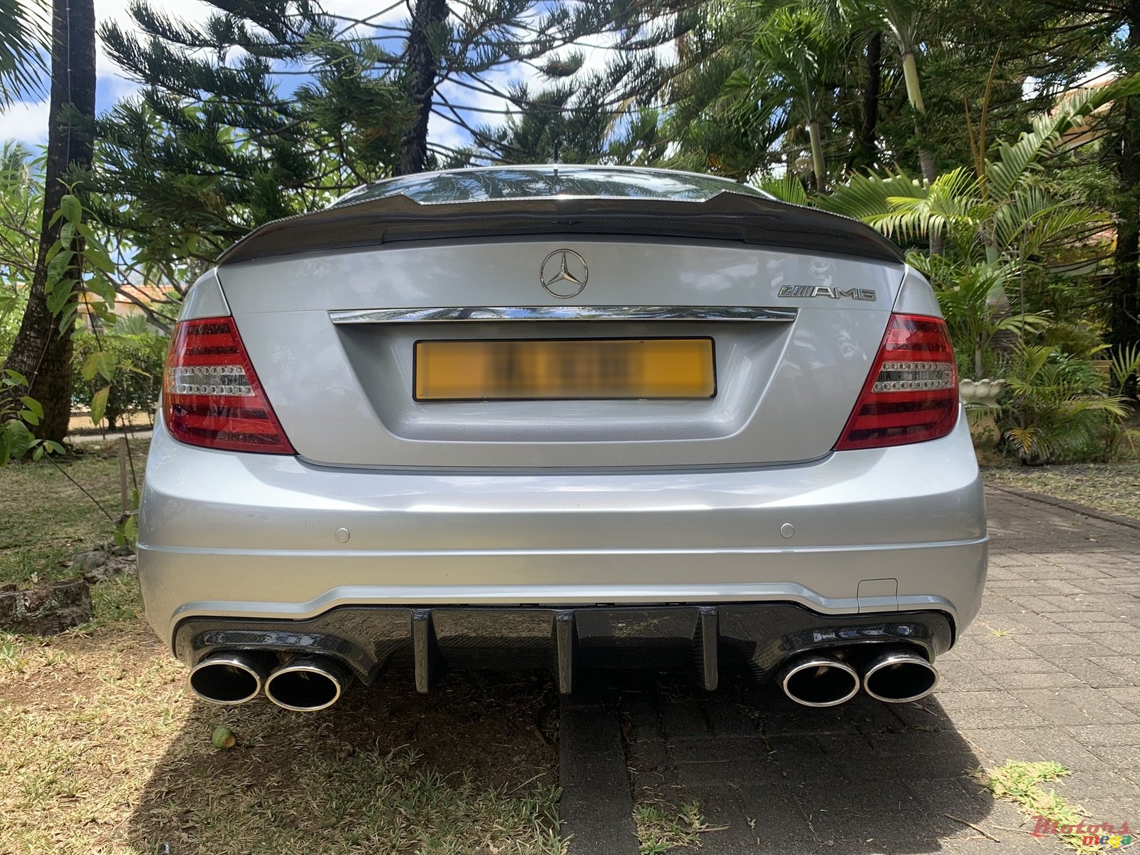 2012' Mercedes-Benz C250 SALOON PACK AMG photo #2