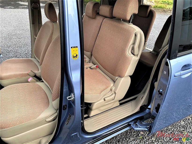 2012' Toyota Sienta Auto 1.5L JAPAN photo #6