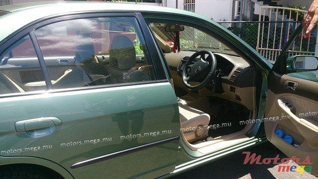 2004' Honda photo #6