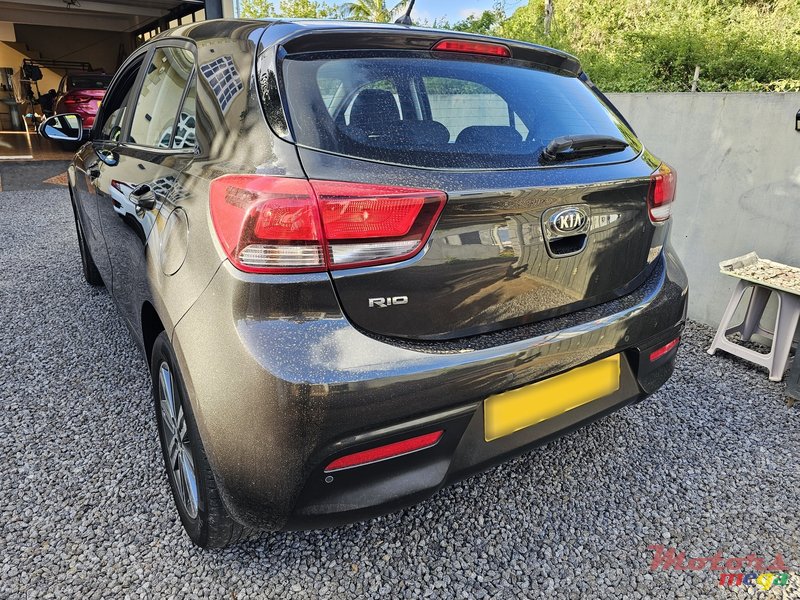 2017' Kia Rio photo #4