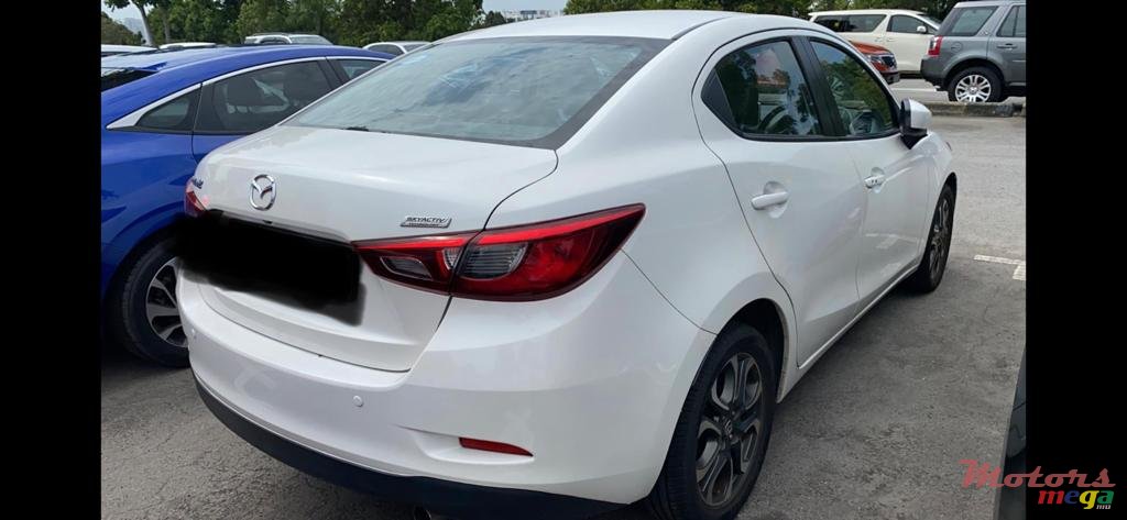 2017' Mazda 2 photo #3