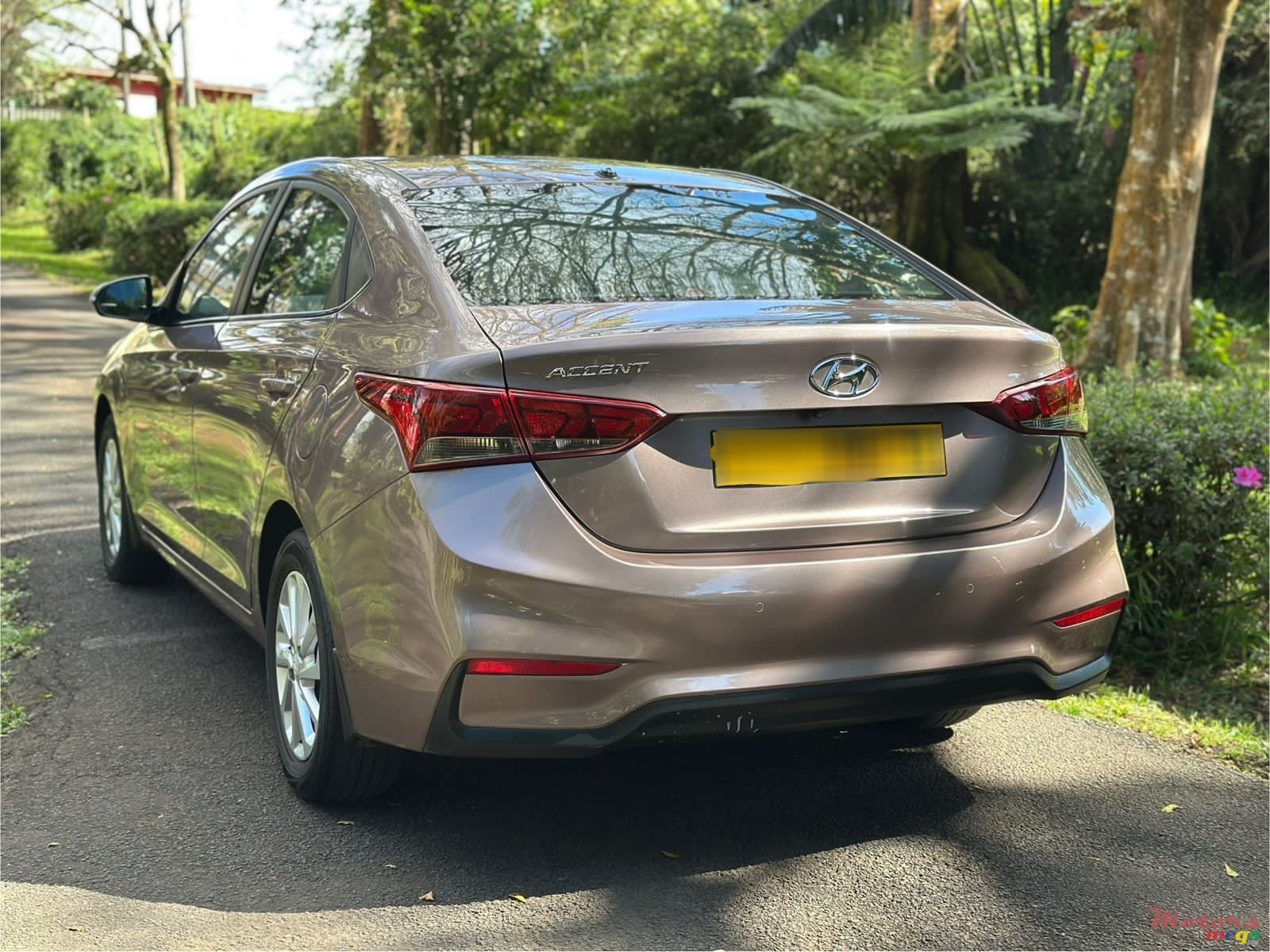 2019' Hyundai Accent photo #4