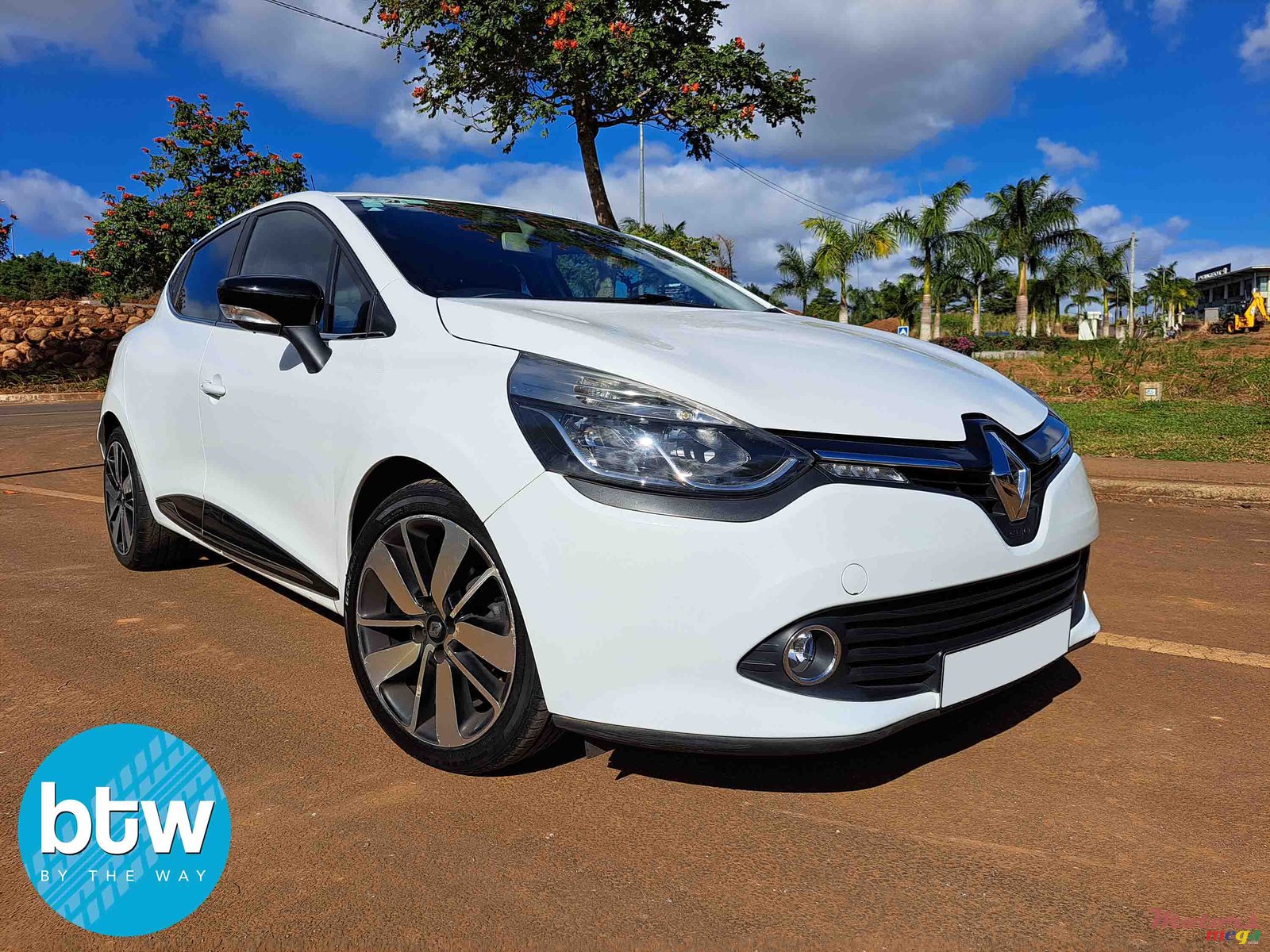 2016' Renault Clio photo #1