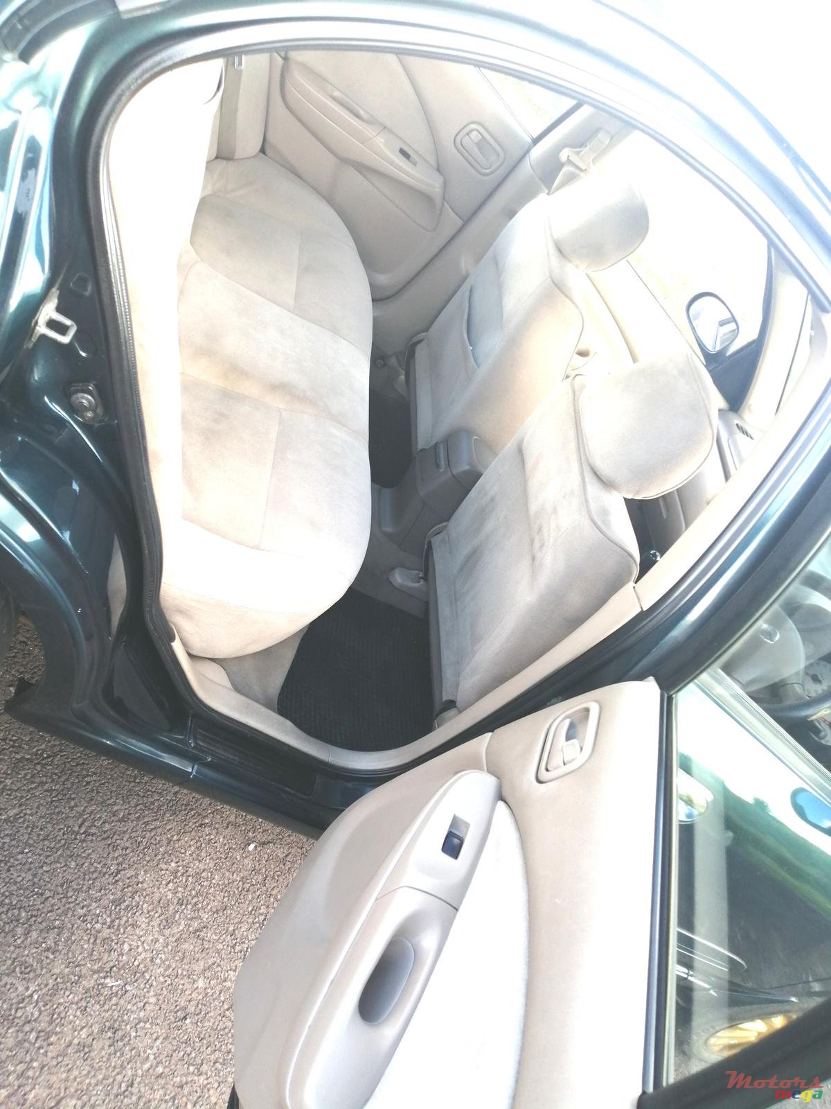 2005' Nissan Sunny photo #3