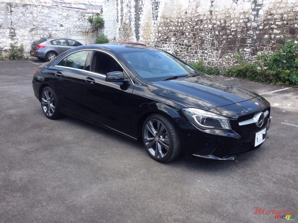 2013' Mercedes-Benz CLA 180 photo #2