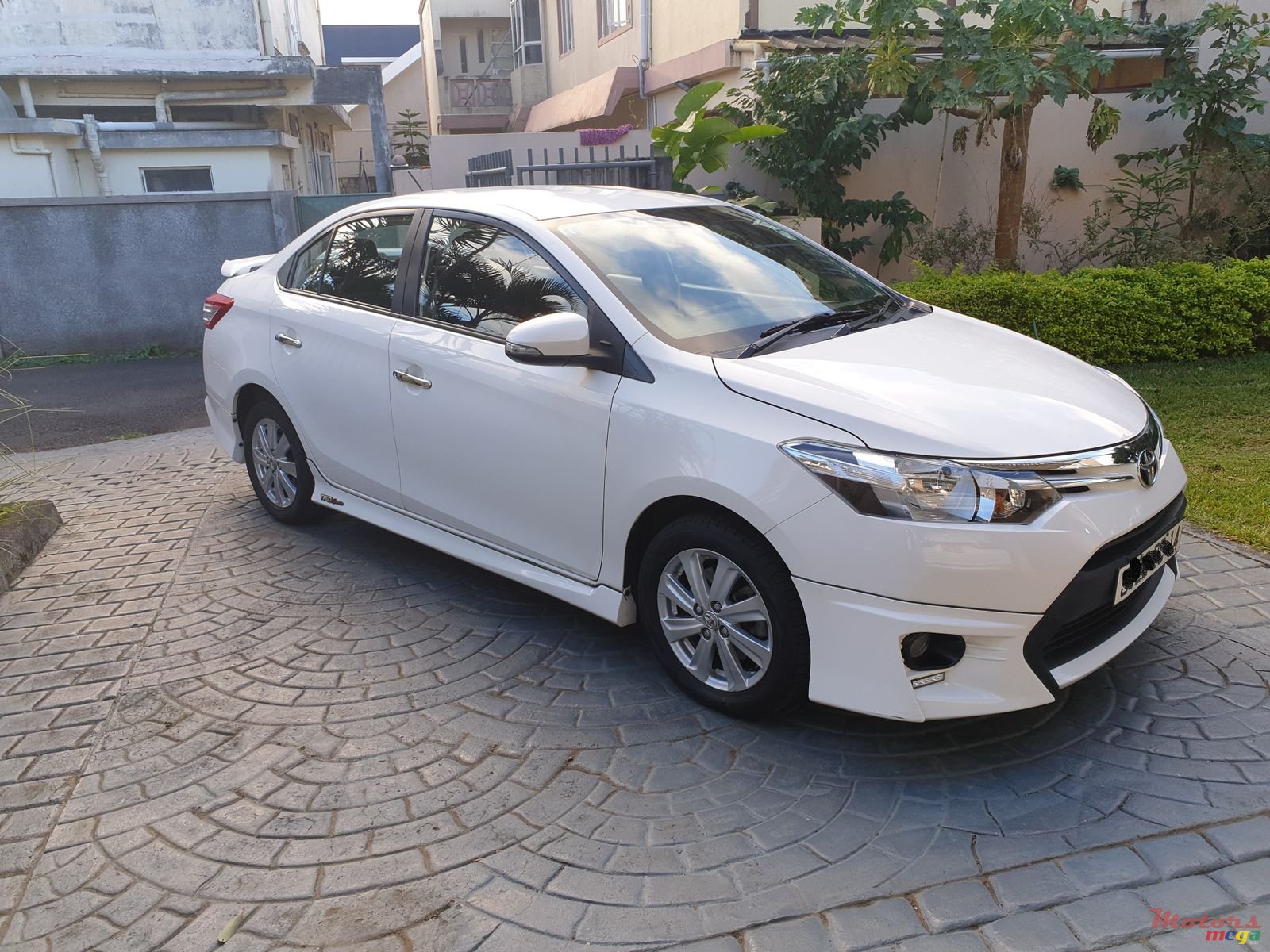 2014' Toyota Yaris SPORTIVO G photo #4