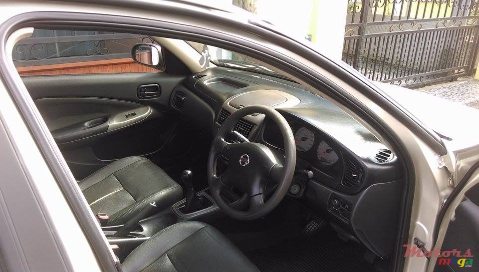 2004' Nissan N17 photo #4