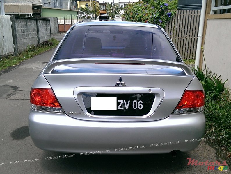 2006' Mitsubishi Lancer GLX photo #3