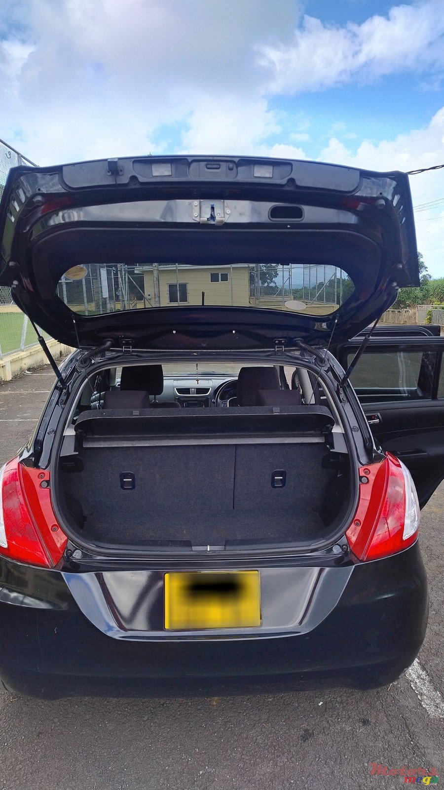 2014' Suzuki Swift photo #6