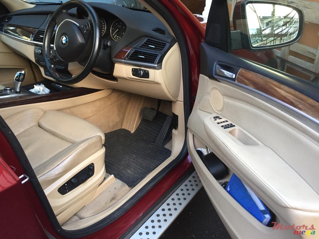 2010' BMW X5 photo #1