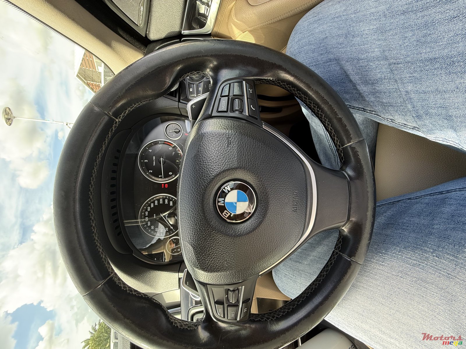 2014' BMW 520 photo #2