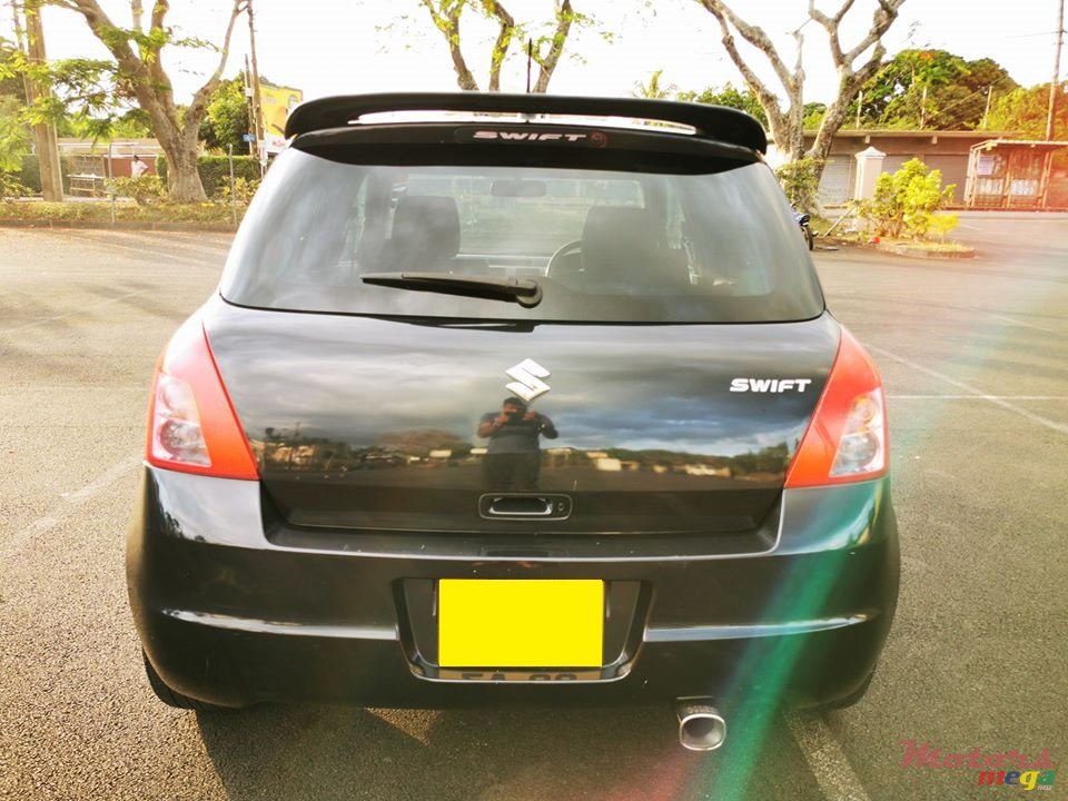 2008' Suzuki Swift photo #3