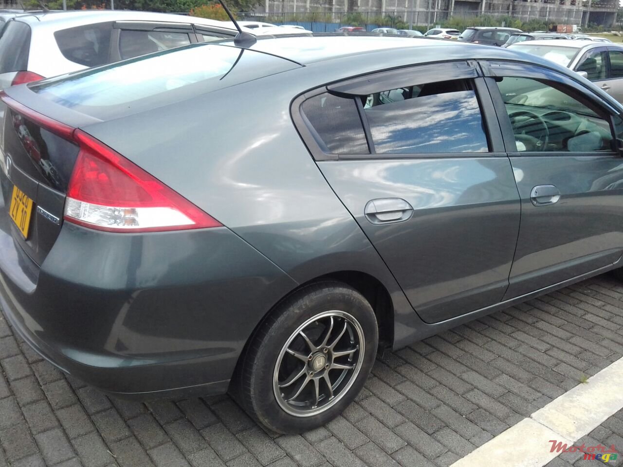 2010' Honda Insight photo #5