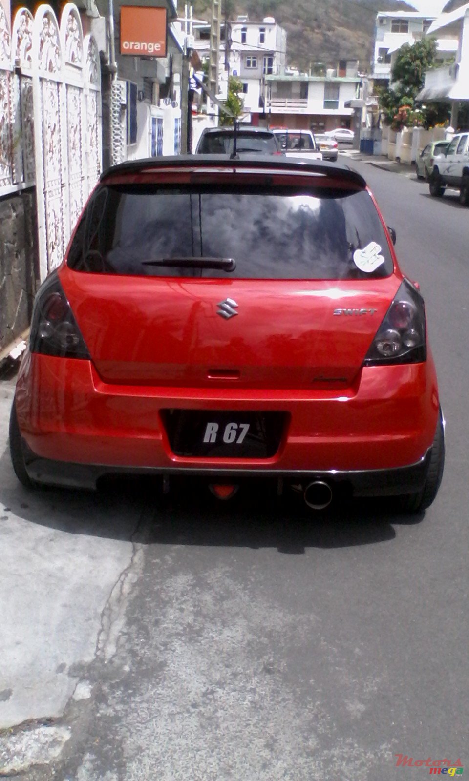 2010' Suzuki Swift photo #5