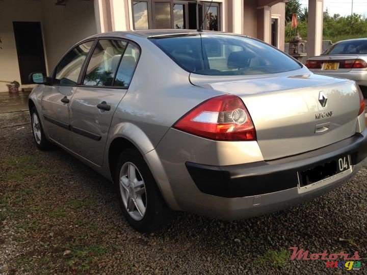 2004' Renault Megane photo #3