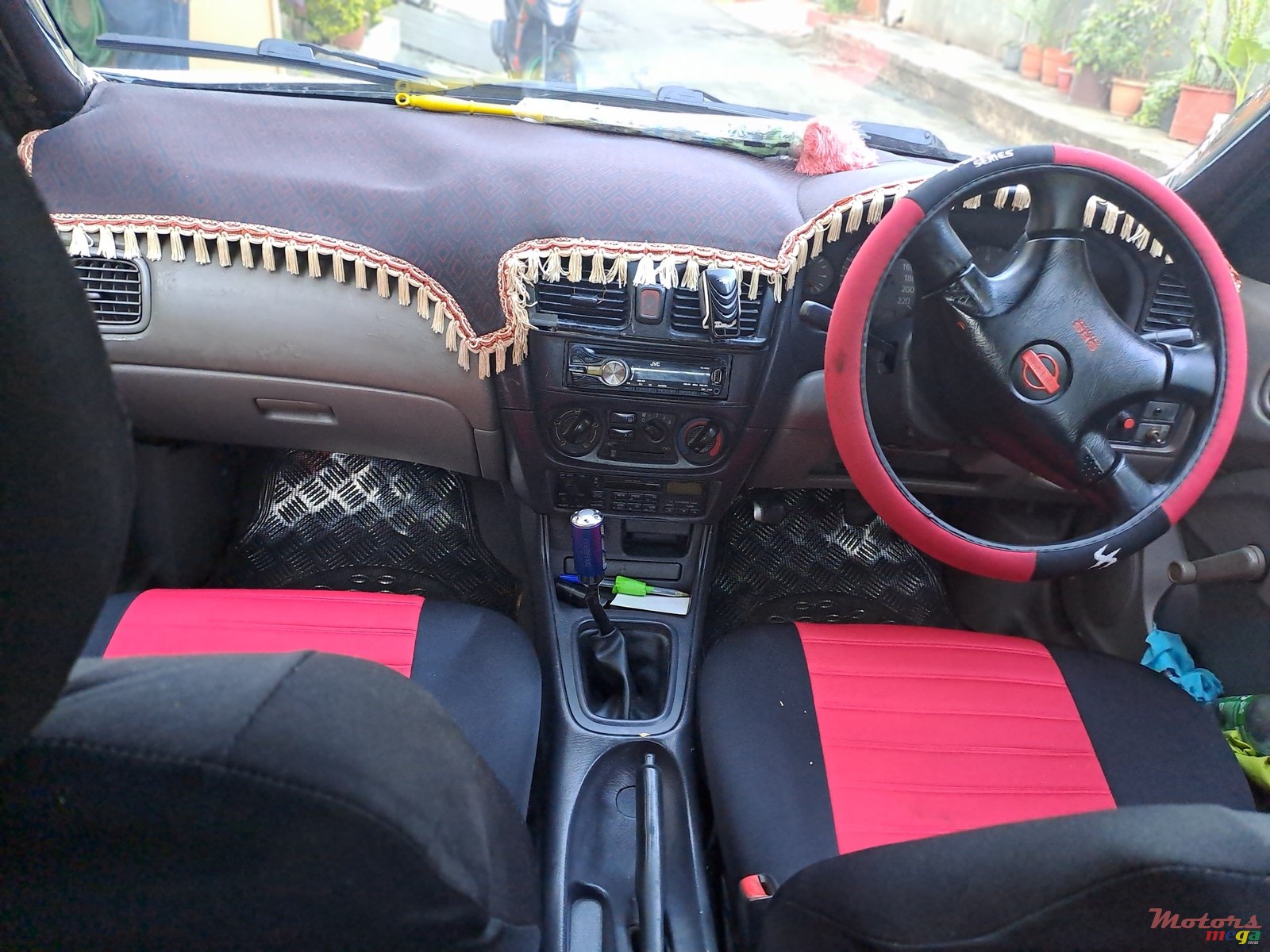 2000' Nissan Sunny photo #5