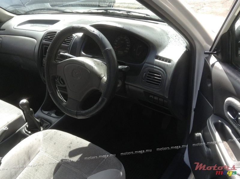 2001' Mazda 323 photo #4