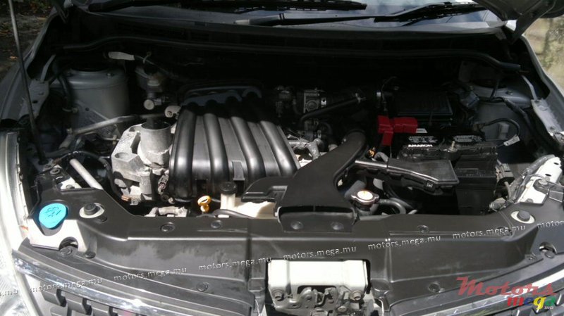 2007' Nissan Tiida photo #2