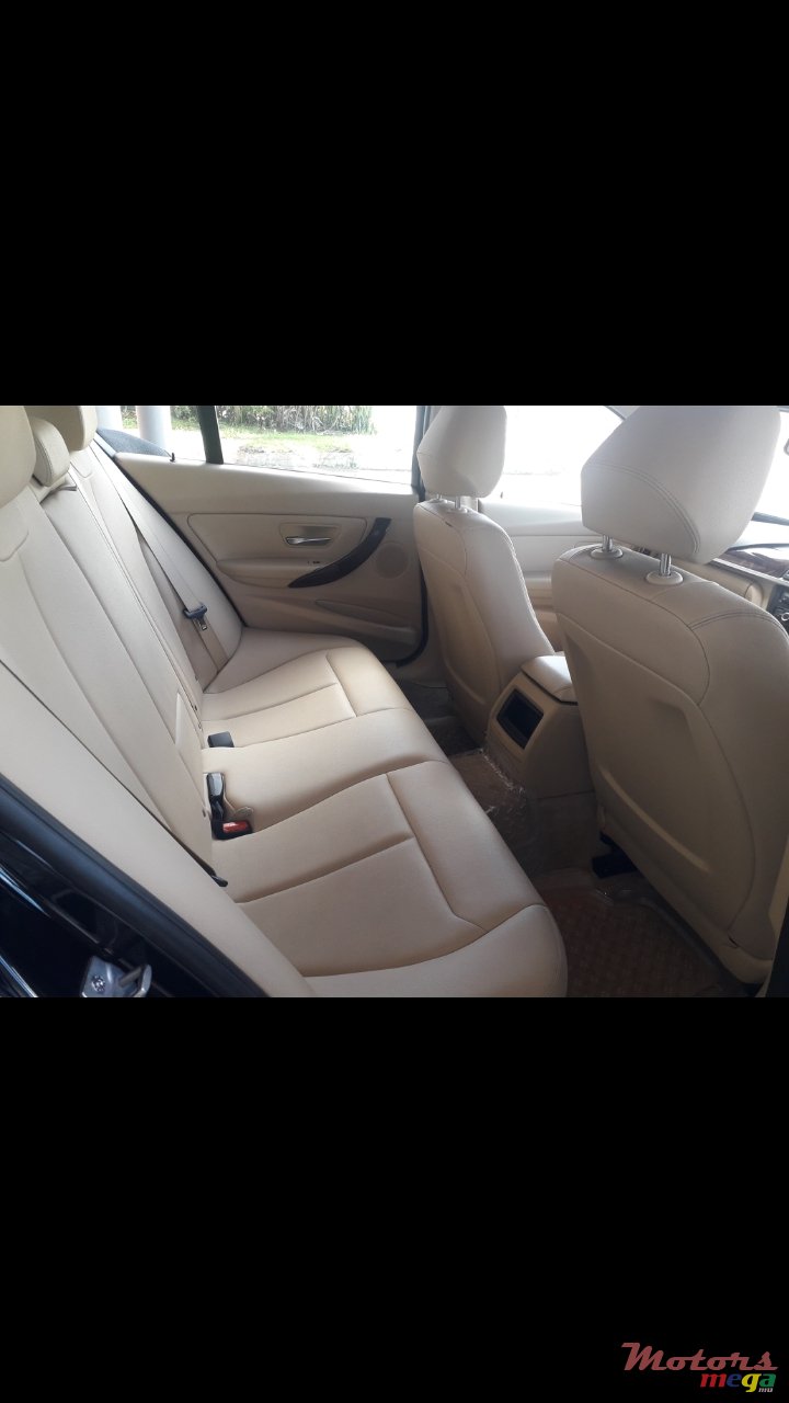 2013' BMW 3 Series photo #3