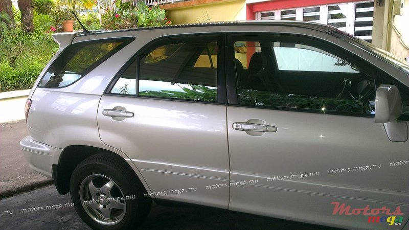 1998' Toyota Harrier 3.0 photo #9