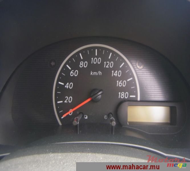 2012' Nissan March photo #6