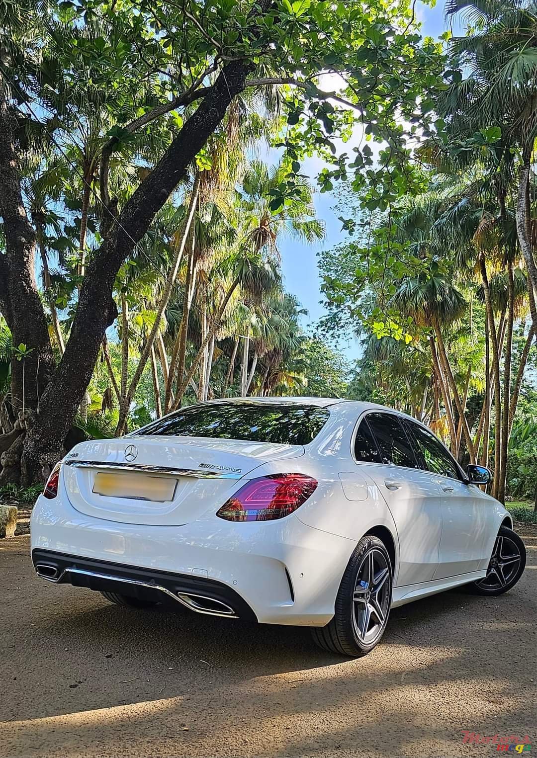 2019' Mercedes-Benz C 200 EQ BOOST photo #2