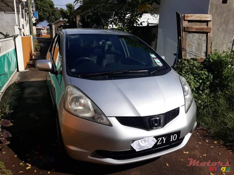 2010' Honda Fit photo #1