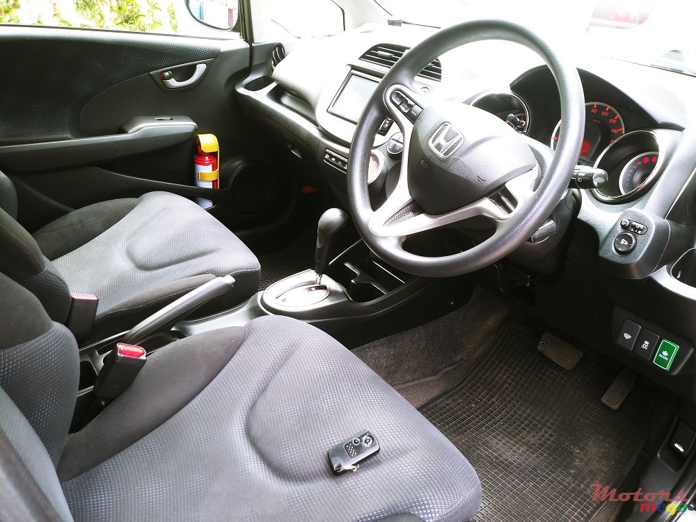 2012' Honda Fit  G photo #5