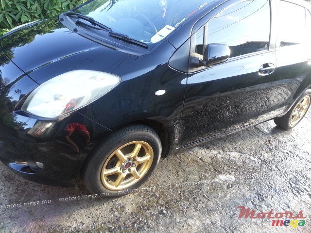 2007' Toyota Yaris photo #1