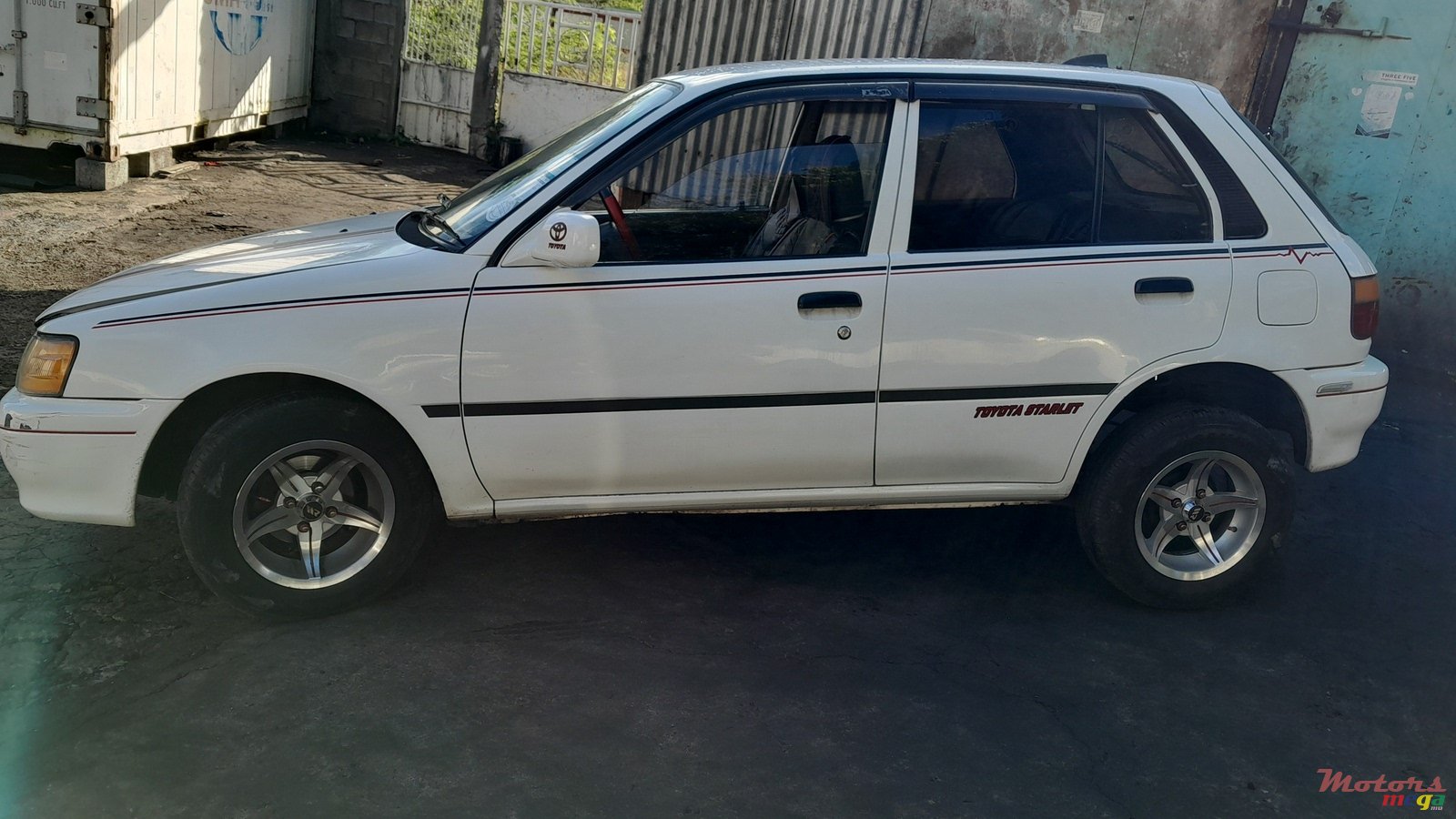 1993' Toyota Starlet photo #2